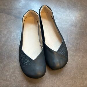 Xero shoes- phoenix full grain leather ballet flats- size 8.5